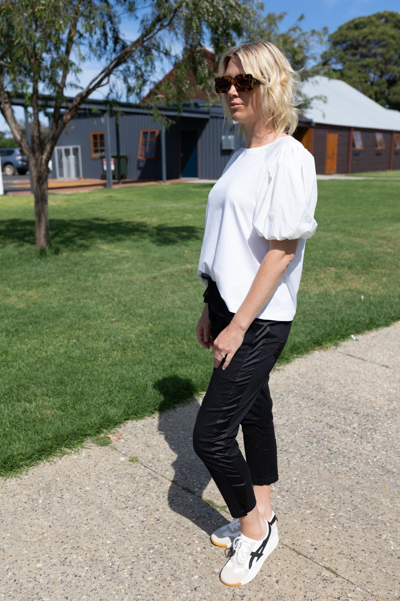 Spring puff sleeve Tee by Clothe - S T Y L E L A U N D R Y