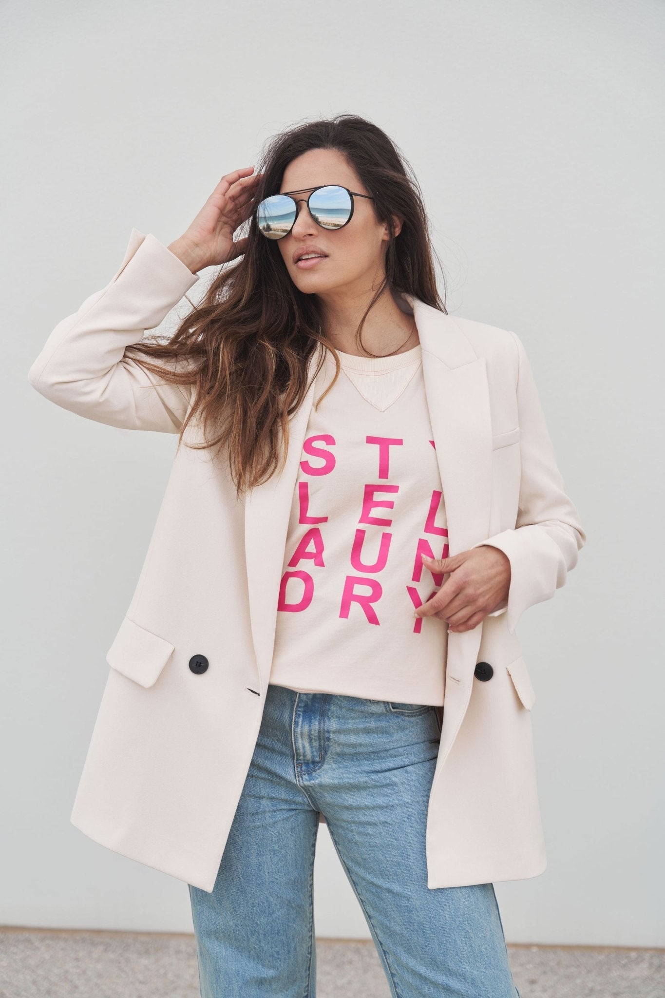 CLASSIC SWEAT IN IVORY & PINK - S T Y L E L A U N D R Y