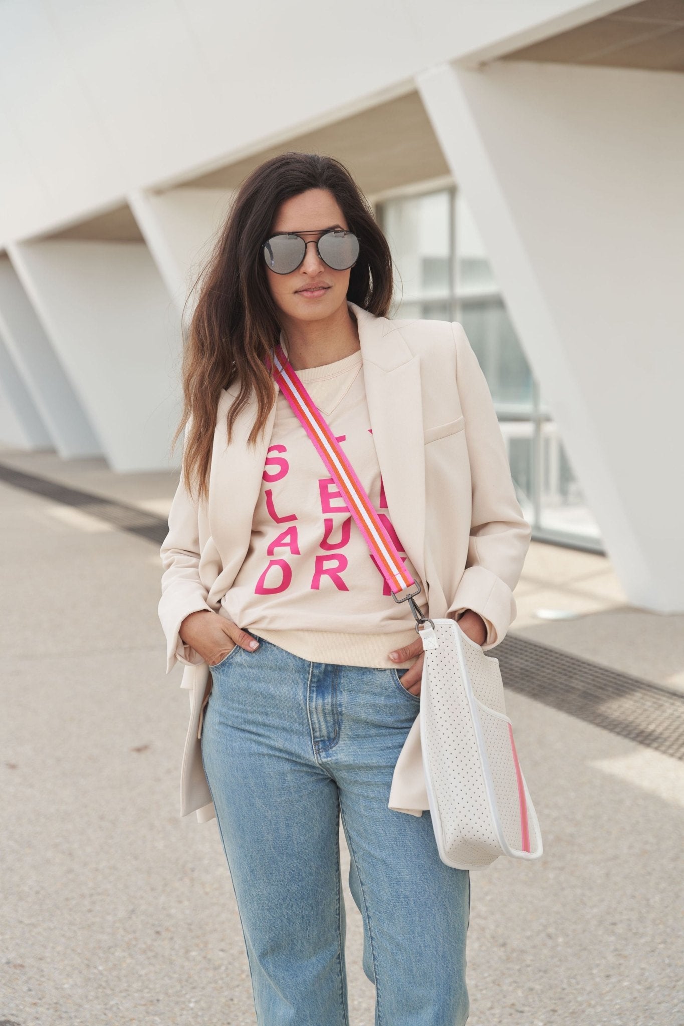 CLASSIC SWEAT IN IVORY & PINK - S T Y L E L A U N D R Y